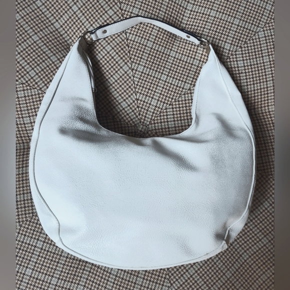 K. carroll Accessories White Faux Leather Hobo Shoulder Bag Purse - Picture 1 of 8